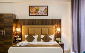 Hotel Kiara Grand - Near Terminal 3 Delhi Airport With Free Airport Pickup